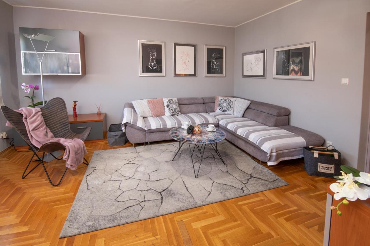 Apartman Point Pula Buitenkant foto