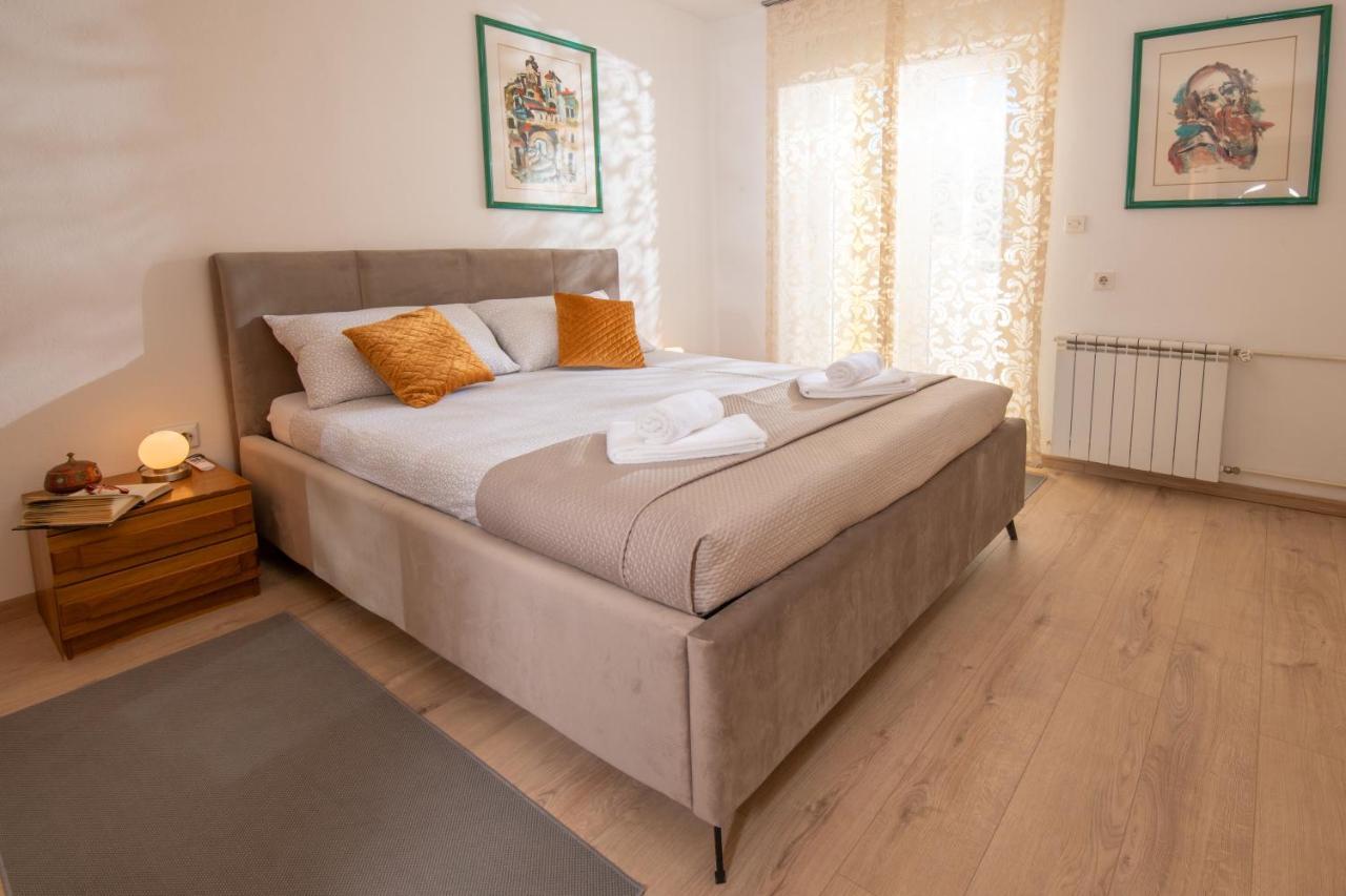 Apartman Point Pula Buitenkant foto