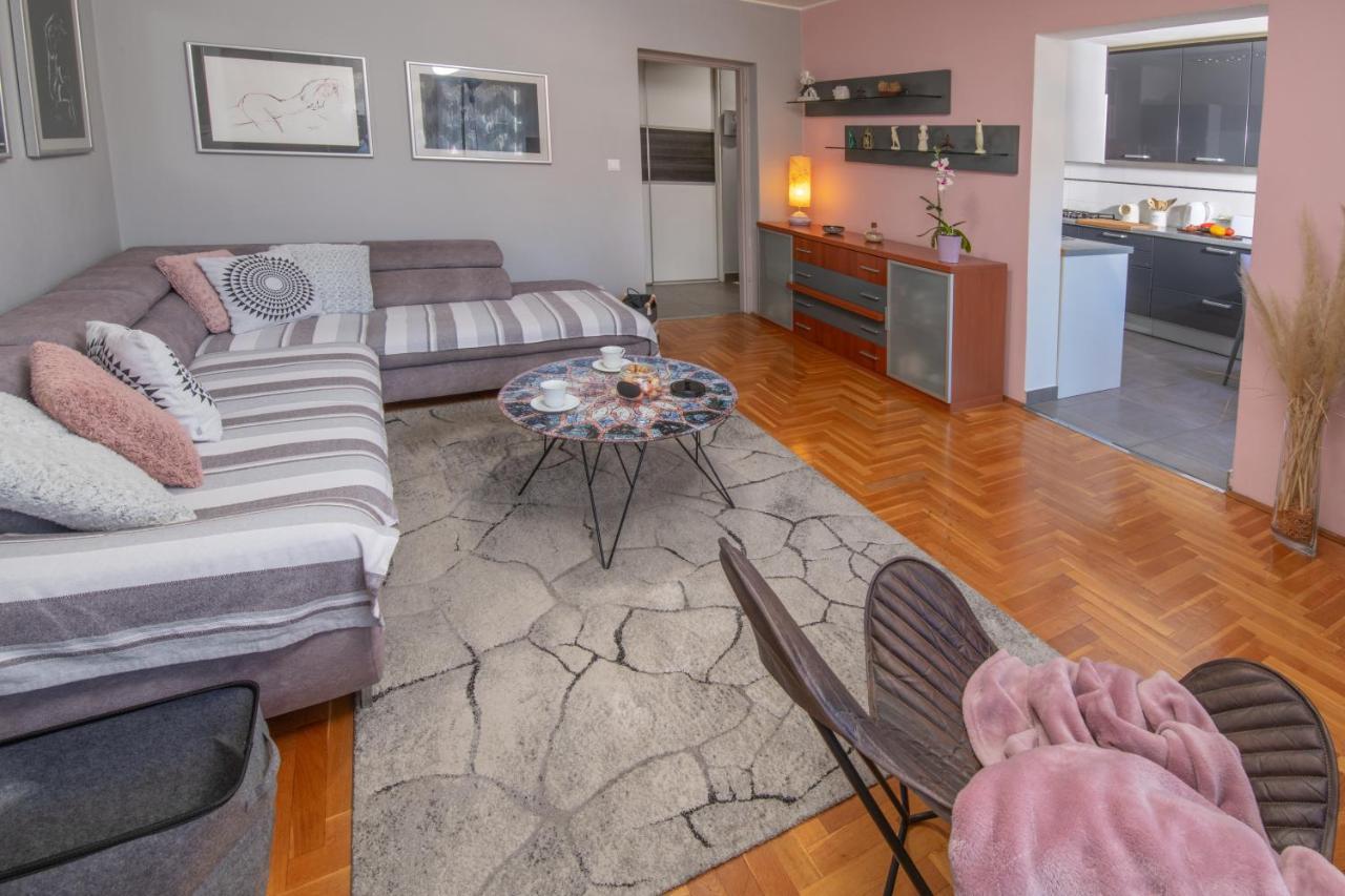 Apartman Point Pula Buitenkant foto